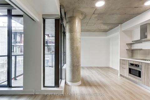 Photo 5 at 726 - 560 King Street W, Waterfront Communities C1, Toronto