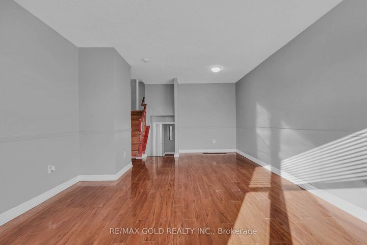 Photo 7 at 74 Radford Drive, Brampton North, Brampton