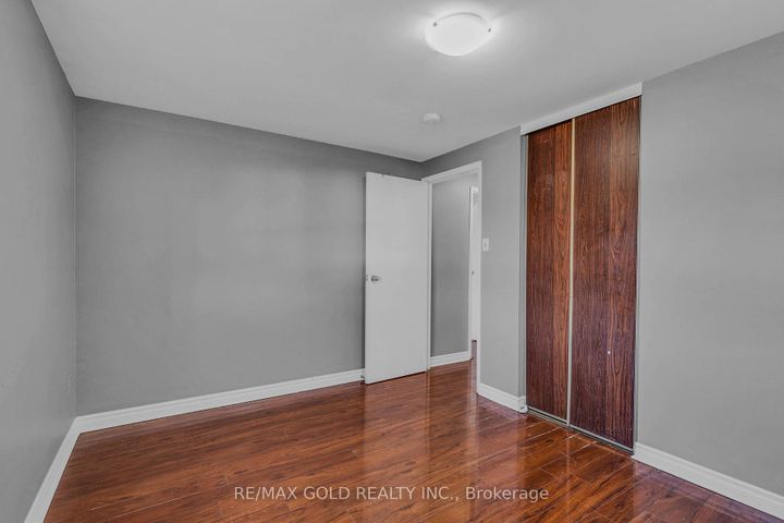 Photo 20 at 74 Radford Drive, Brampton North, Brampton