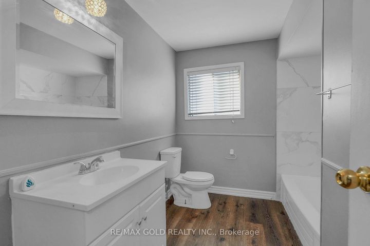 Photo 25 at 74 Radford Drive, Brampton North, Brampton