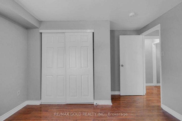 Photo 32 at 74 Radford Drive, Brampton North, Brampton