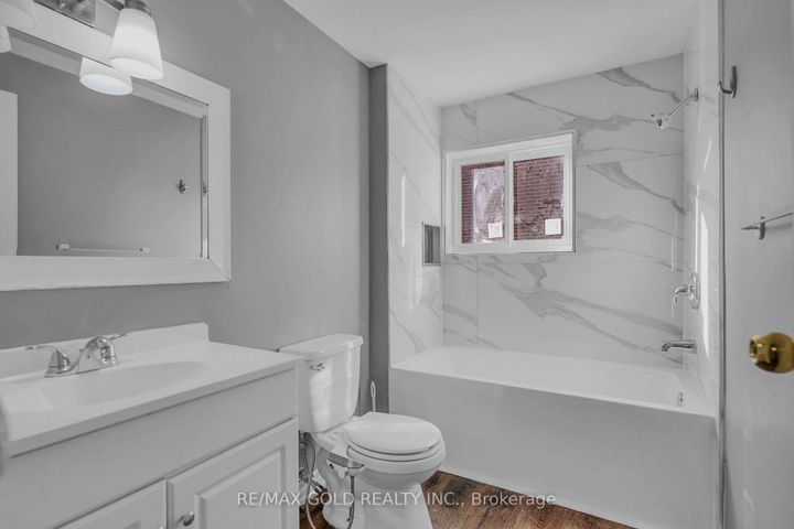 Photo 33 at 74 Radford Drive, Brampton North, Brampton