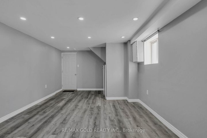 Photo 36 at 74 Radford Drive, Brampton North, Brampton