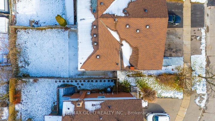 Photo 45 at 74 Radford Drive, Brampton North, Brampton