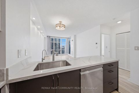 Photo 9 at 4502 - 35 Mariner Terrace, Waterfront Communities C1, Toronto