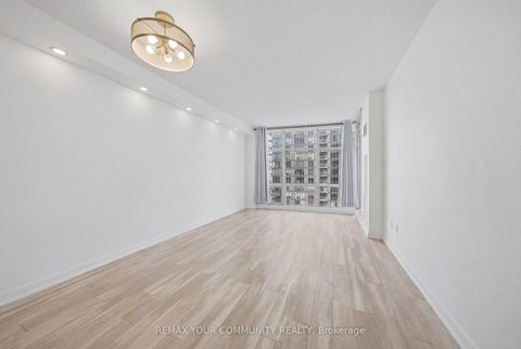 Photo 15 at 4502 - 35 Mariner Terrace, Waterfront Communities C1, Toronto