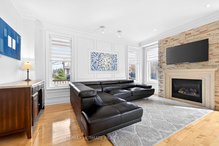 Photo 14 at 43 Pitney Avenue, Jefferson, Richmond Hill