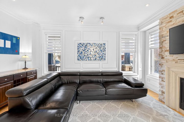 Photo 17 at 43 Pitney Avenue, Jefferson, Richmond Hill