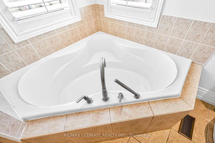 Photo 25 at 43 Pitney Avenue, Jefferson, Richmond Hill