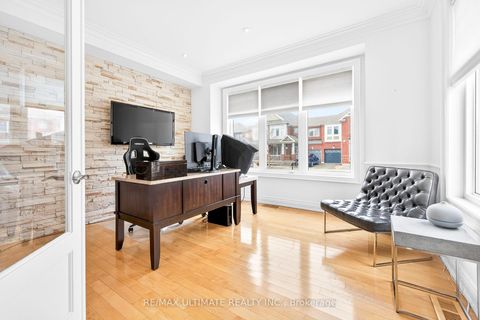 Photo 5 at 43 Pitney Avenue, Jefferson, Richmond Hill