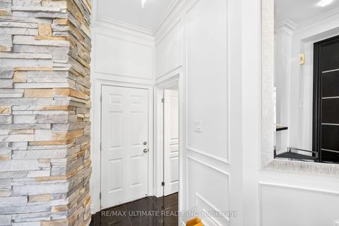 Photo 6 at 43 Pitney Avenue, Jefferson, Richmond Hill