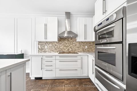 Photo 9 at 43 Pitney Avenue, Jefferson, Richmond Hill