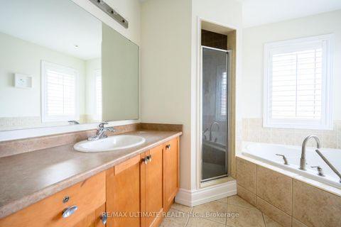 Photo 23 at 43 Pitney Avenue, Jefferson, Richmond Hill