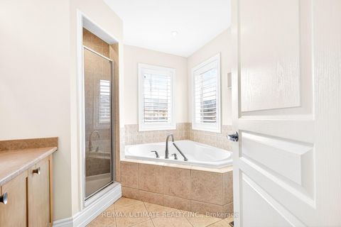 Photo 24 at 43 Pitney Avenue, Jefferson, Richmond Hill