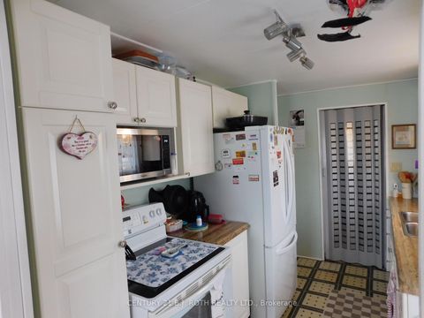 Photo 11 at 13 Recreation Drive, Rural Innisfil, Innisfil