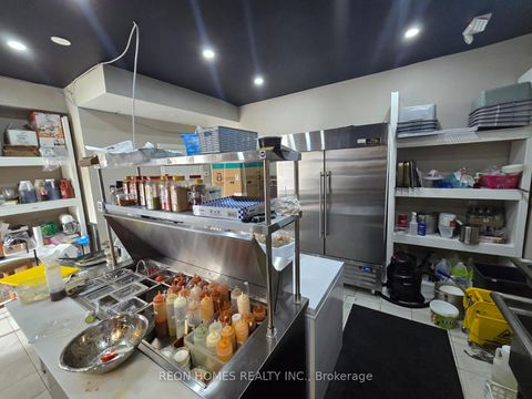 Photo 5 at 675 The Queensway, Queensway, Toronto