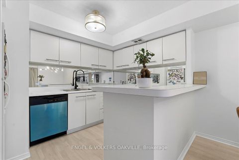 Photo 8 at 1811 - 25 The Esplanade, Waterfront Communities C8, Toronto