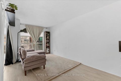 Photo 13 at 1811 - 25 The Esplanade, Waterfront Communities C8, Toronto