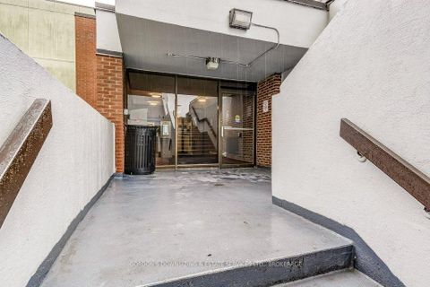 Photo 4 at 301 - 6 Crescent Town Road, Crescent Town, Toronto