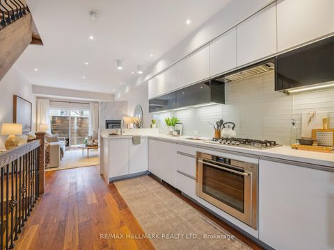 Photo 9 at 246B Scarborough Road, Danforth, Toronto