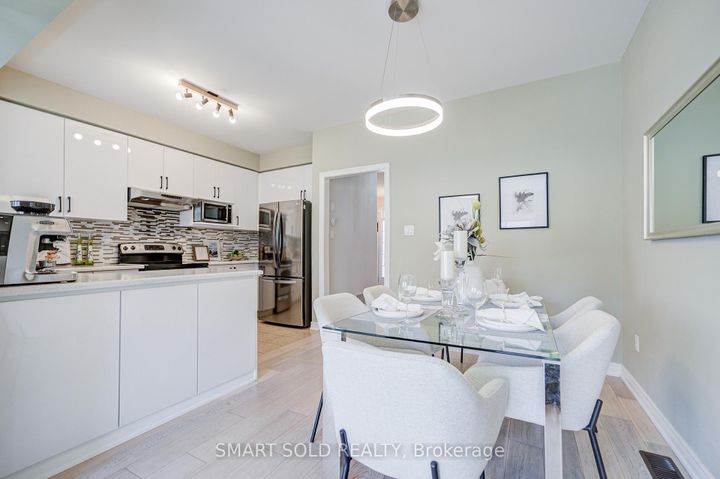 Photo 9 at 11 Borjana Boulevard, Patterson, Vaughan