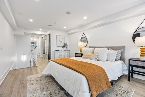 Photo 12 at 919 - 111 St Clair Avenue W, St. Clair, Toronto