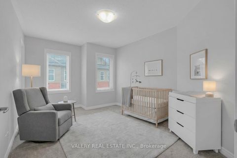 Photo 8 at 65 - 2500 Hill Rise Court, Windfields, Oshawa