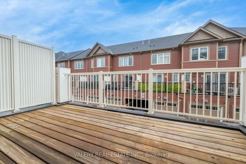 Photo 11 at 65 - 2500 Hill Rise Court, Windfields, Oshawa