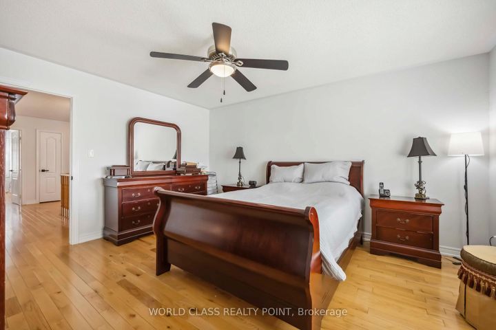 Photo 22 at 131 Lormel Gate, Vellore Village, Vaughan