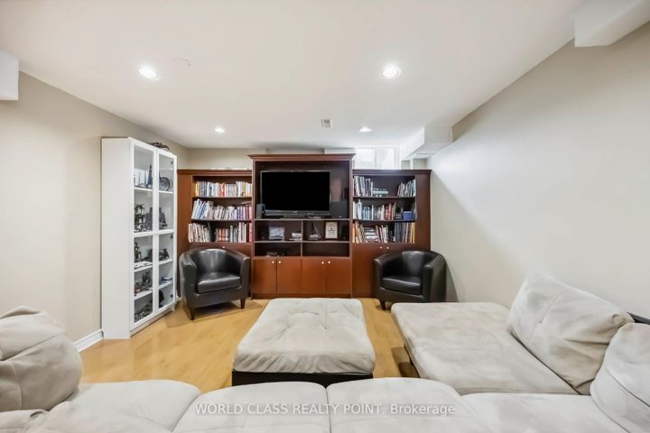 Photo 41 at 131 Lormel Gate, Vellore Village, Vaughan