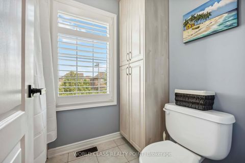 Photo 32 at 131 Lormel Gate, Vellore Village, Vaughan