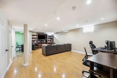 Photo 38 at 131 Lormel Gate, Vellore Village, Vaughan