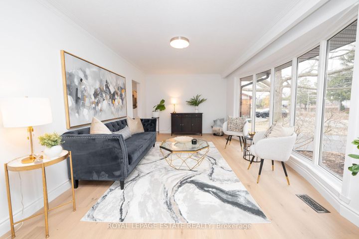 Photo 1 at 474 Sandlewood Road, WO West, Oakville