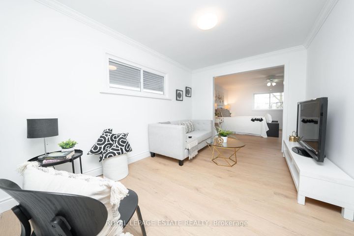 Photo 10 at 474 Sandlewood Road, WO West, Oakville