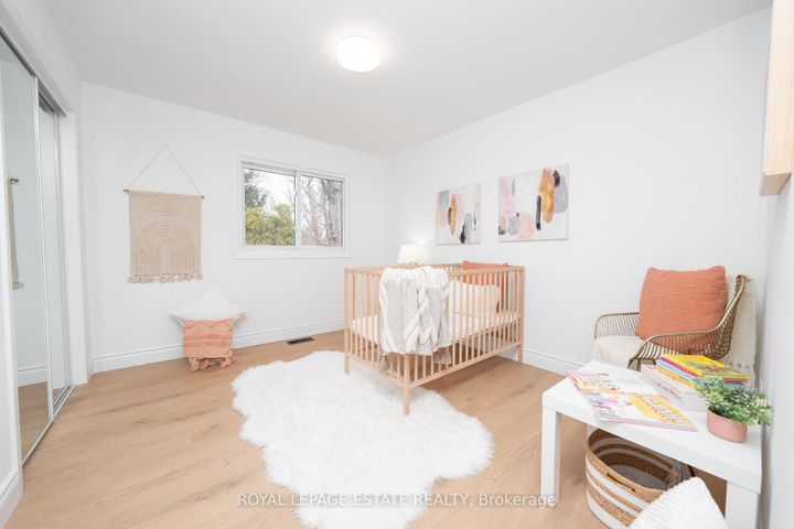 Photo 13 at 474 Sandlewood Road, WO West, Oakville