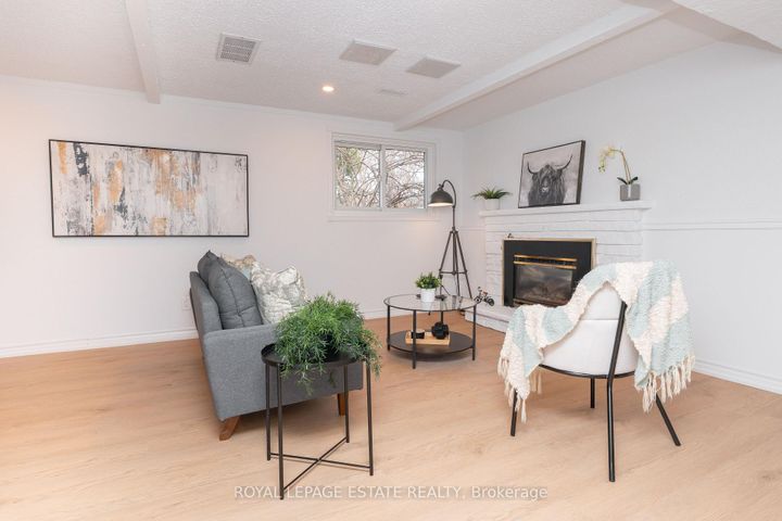 Photo 17 at 474 Sandlewood Road, WO West, Oakville