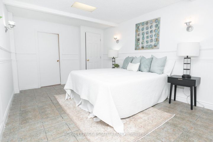 Photo 23 at 474 Sandlewood Road, WO West, Oakville