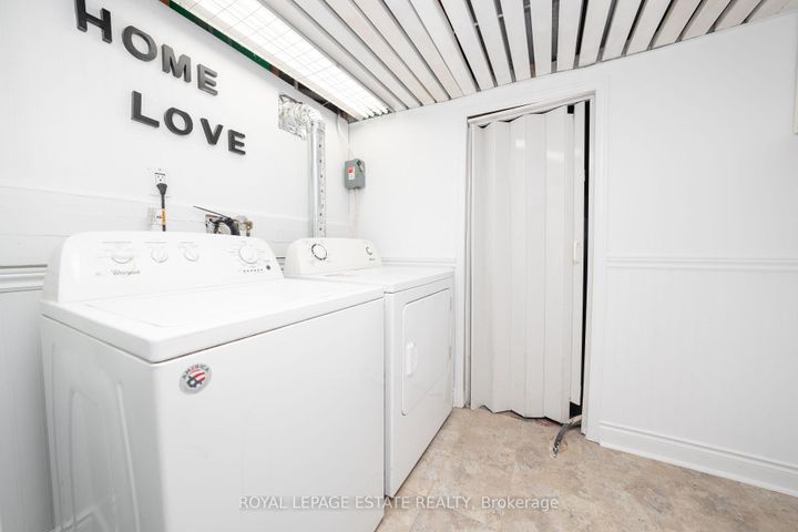 Photo 25 at 474 Sandlewood Road, WO West, Oakville