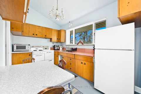 Photo 12 at 1 Bradgate Road, Don Mills, Toronto