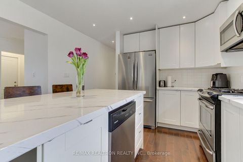 Photo 9 at 36 Farr Avenue, Sharon, East Gwillimbury