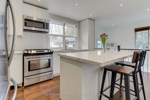 Photo 11 at 36 Farr Avenue, Sharon, East Gwillimbury