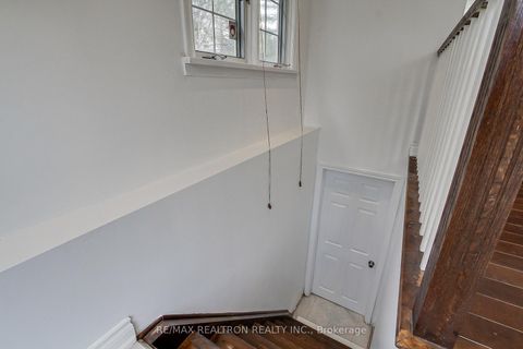 Photo 17 at 36 Farr Avenue, Sharon, East Gwillimbury