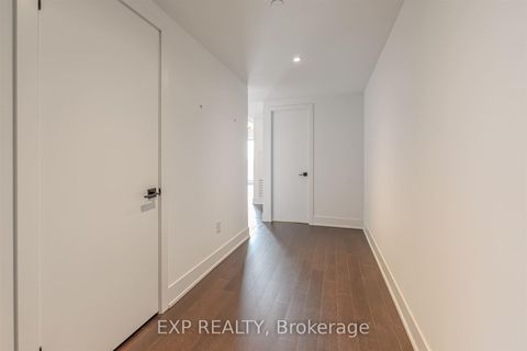 Photo 10 at 403 - 1888 Queen Street E, The Beaches, Toronto