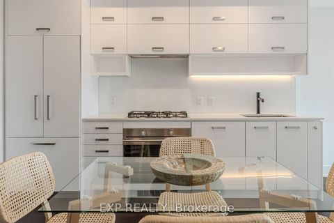 Photo 12 at 403 - 1888 Queen Street E, The Beaches, Toronto