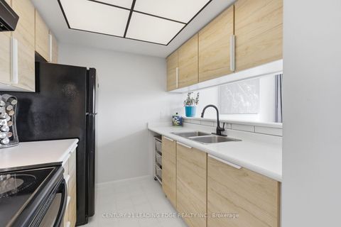 Photo 15 at 1102 - 75 ELLEN Street, City Centre, Barrie