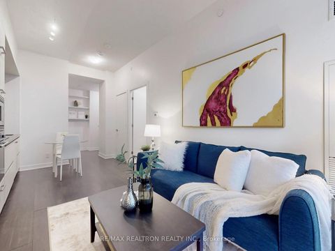 Photo 3 at 213 - 2221 Yonge Street, Mount Pleasant West, Toronto