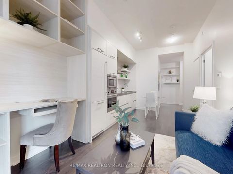 Photo 4 at 213 - 2221 Yonge Street, Mount Pleasant West, Toronto