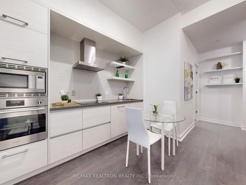 Photo 6 at 213 - 2221 Yonge Street, Mount Pleasant West, Toronto