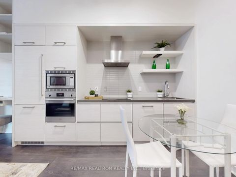 Photo 7 at 213 - 2221 Yonge Street, Mount Pleasant West, Toronto