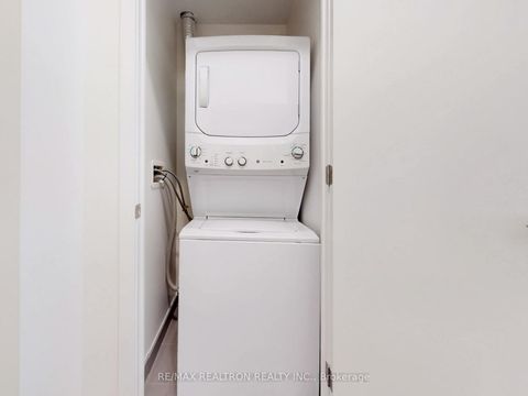 Photo 14 at 213 - 2221 Yonge Street, Mount Pleasant West, Toronto